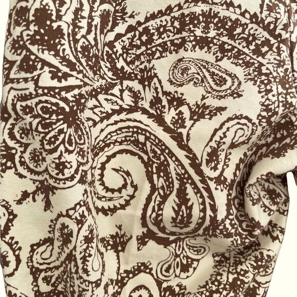GAP brown/cream paisley print Stretch capri pants, size 10. - Picture 4 of 5